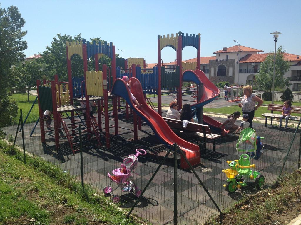 סבטי ולאס Yanis Guest House מראה חיצוני תמונה